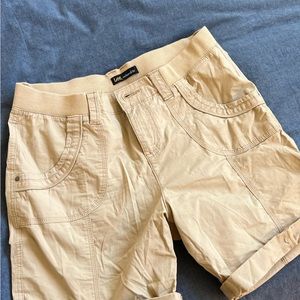 Khaki shorts Lee